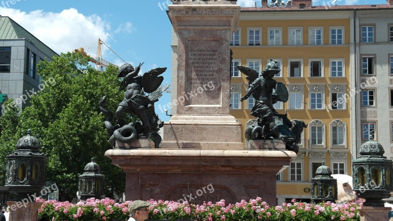 Statue Of Mary Marienplatz Munich Architecture Building