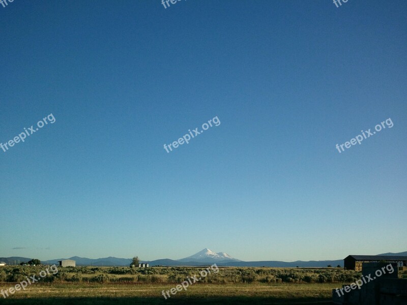 Mount Shasta Rural California Countryside West