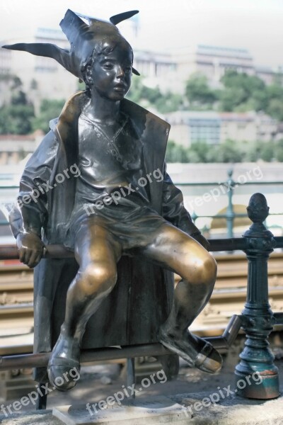 Princess Hungary Budapest Danube Statue