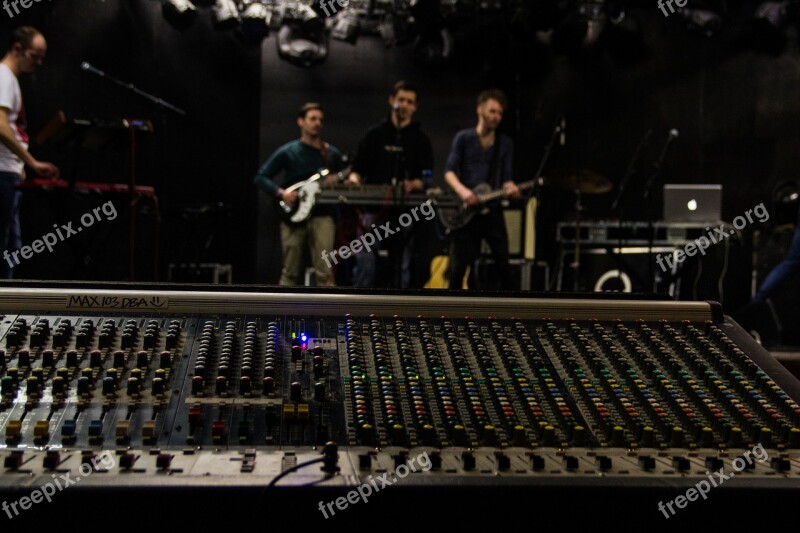 Occur Band Mixing Console Sound Sound Engineer