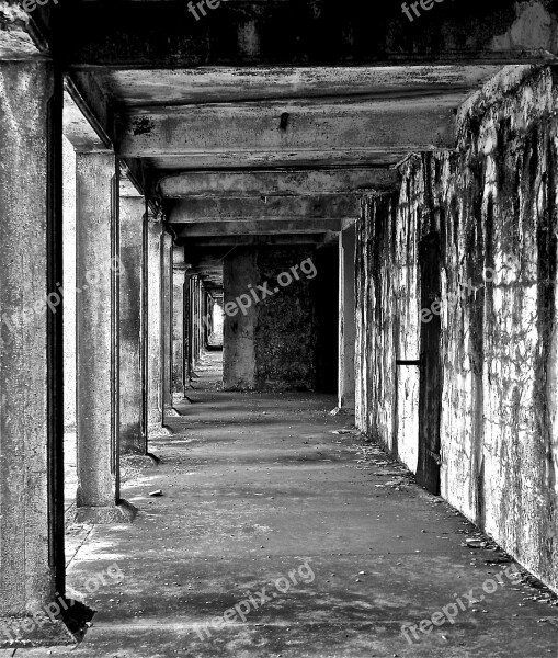 Pier Building Old Decay Black And White