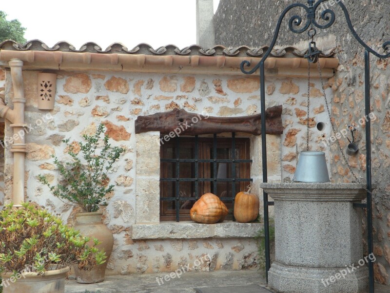 Fountain Traction Cottage House Cultivation