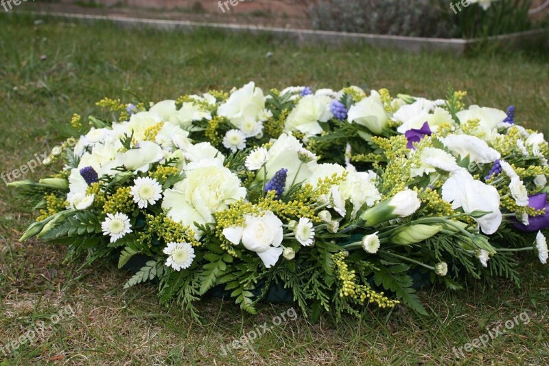 Funeral Flowers Wreaths Of Flowers Flower Funeral Burial