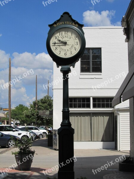 Clock Sidewalk Knox Henderson Dallas Texas