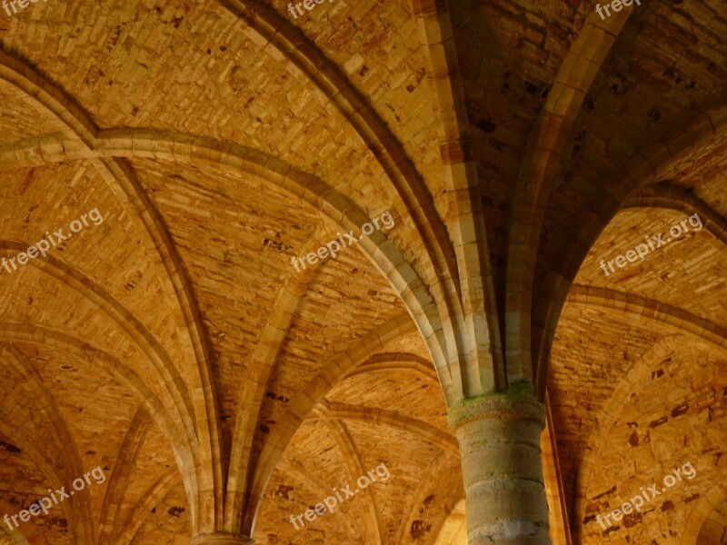 Battle Abbey Blanket Pillar Vault Evening Sun