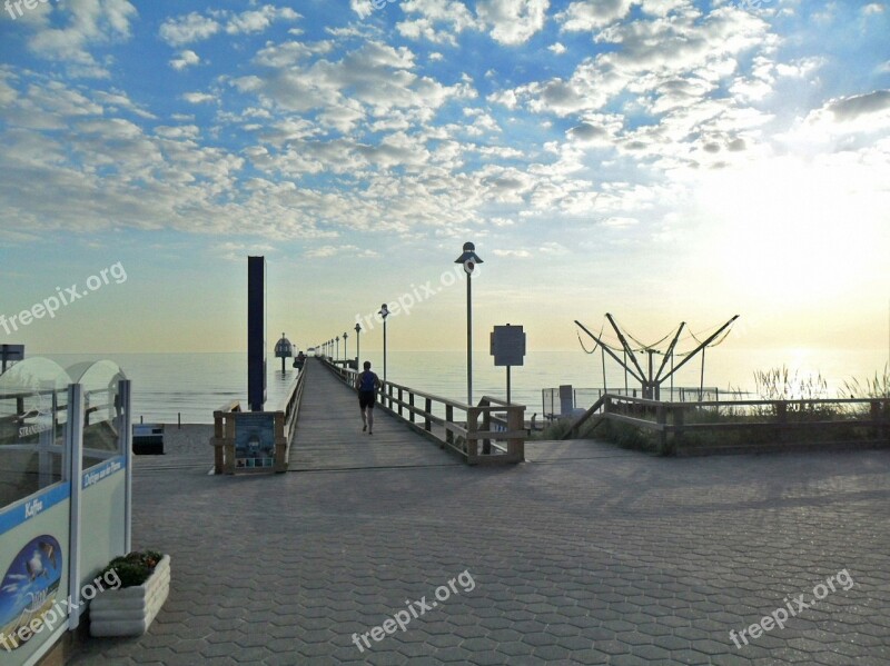 Jogger Runners Skies Atmospheric Sunrise On The Sea