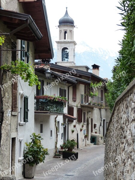 Md Church Of San Alley Road Houses Limone Sul Garda