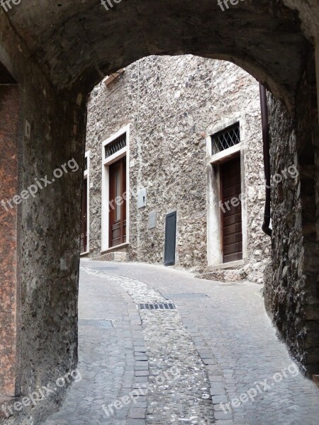 Road Passage Paving Stones Cobblestone Street Limone Sul Garda