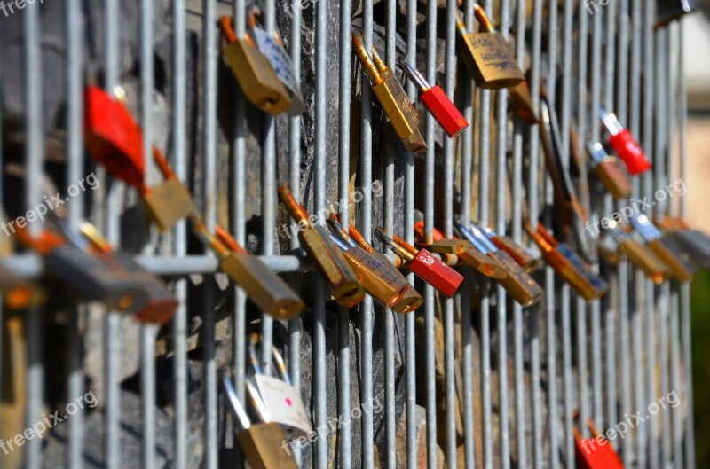 Love Castles Padlocks Promise Padlock