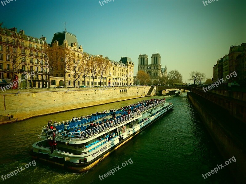 Its Paris River Ship Tourists