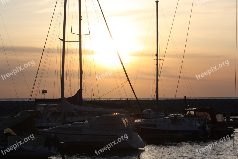 Port Boats Sailor Lubmin Harbor Evening Sun