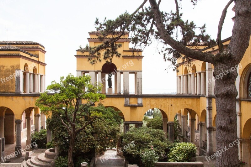 Old Villa Residence Vittoriale Italiani Museum Gardone Riviera