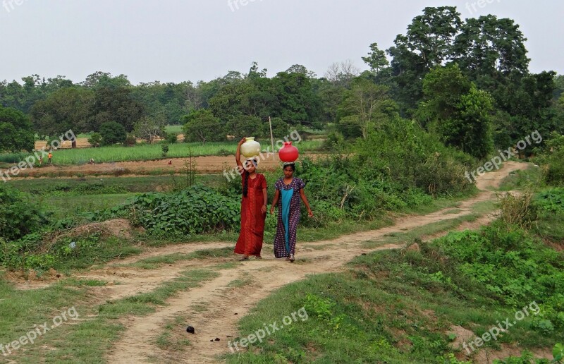 Women Village Fetching Water Pot Hands-free