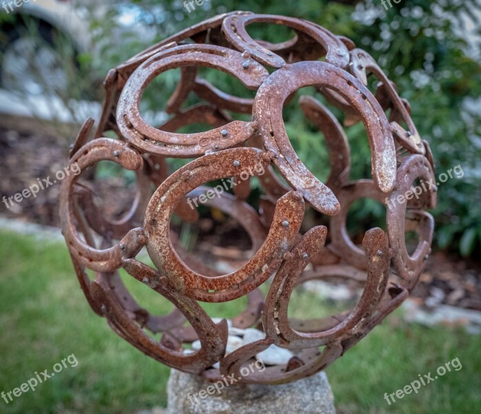 Sculpture Artwork Horseshoe Metal Rusty