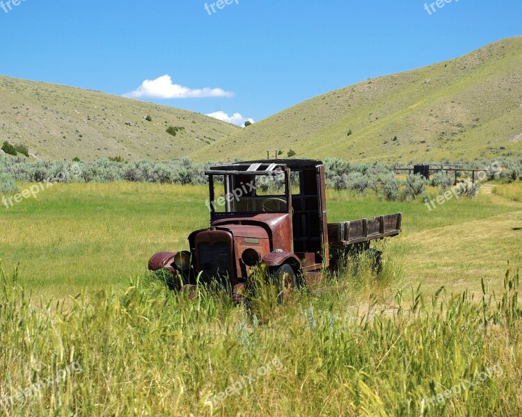 Abandoned International Truck Rusted Vintage Old Abandoned