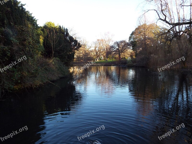 Edinburgh Botanic Gardens Water Feature Lake Nature