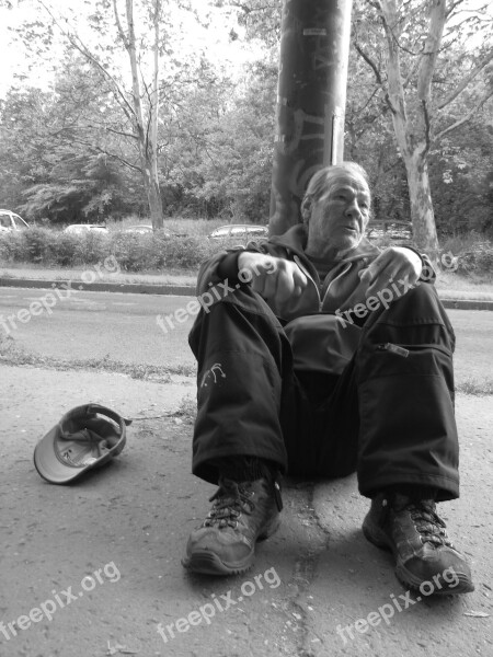 Homeless Comment On Sitting Kéreget Beggar