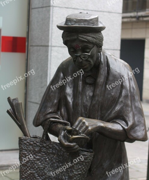 The Old Lady Sculpture Brussels An Elderly Woman Free Photos