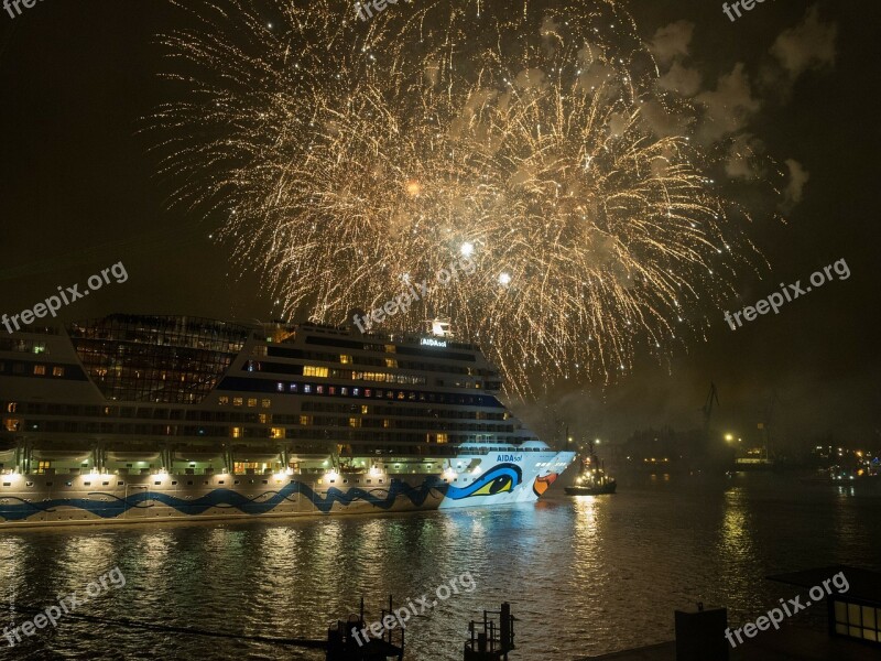 Hamburg Night Hafengeburtstag Cruise Ship Germany