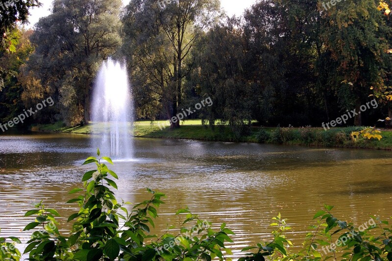 Lake Fountain Water Water Feature Wet