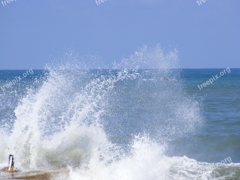 Wave Splash Water Dock Pier