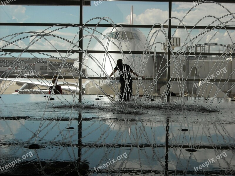 Detroit Airport Windows Boeing 747 Airplane