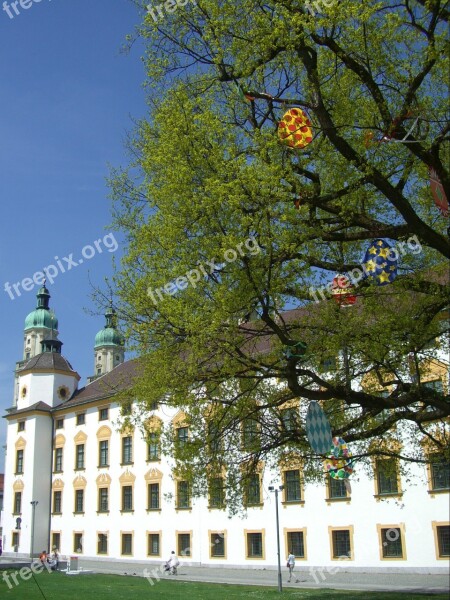 Easter Tree St Lorenz Basilica Residence