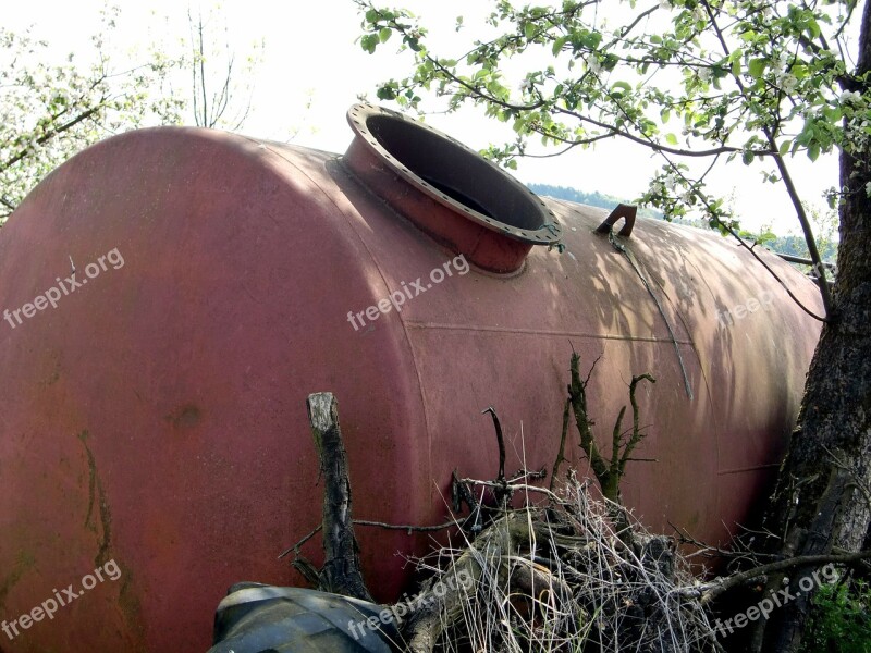 Scrap Tank Pollution Retired Garbage