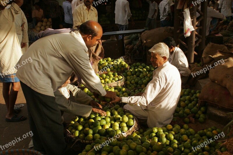 India Bombay Market Sell Fruits