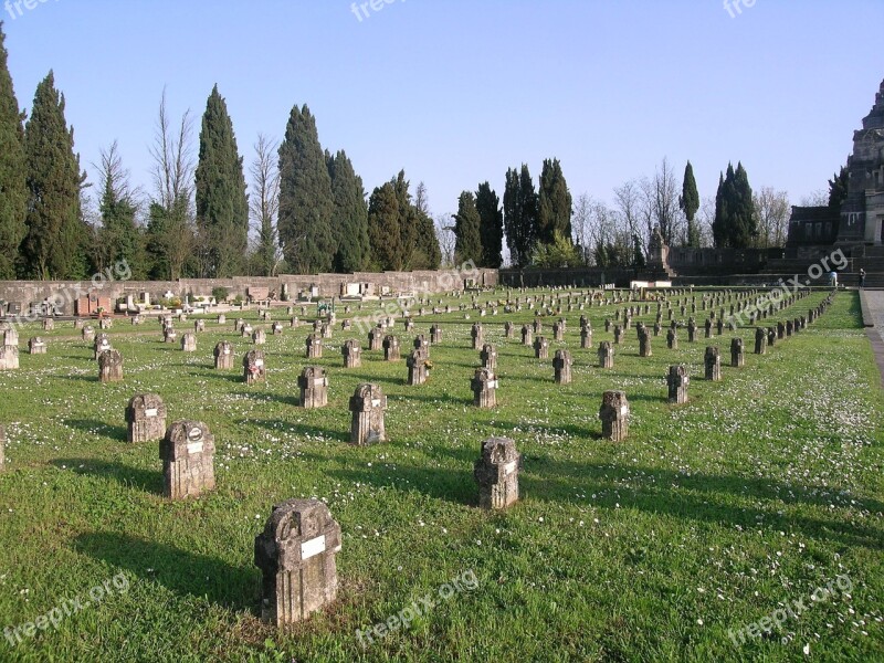 Cemetery Crespi D'adda Capriate San Gervasio Adda Free Photos