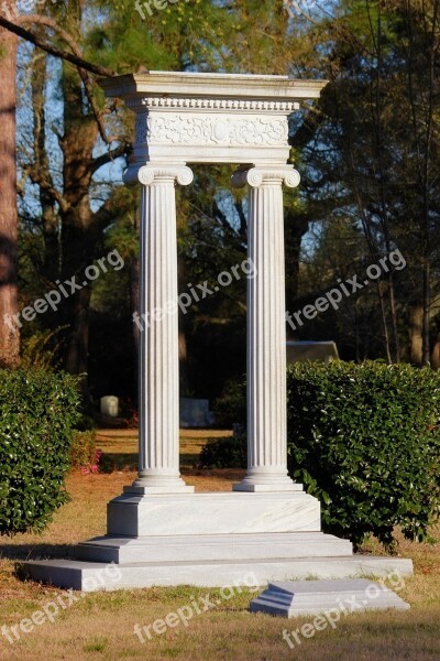 Pillars Monument Statue Cemetery Grave