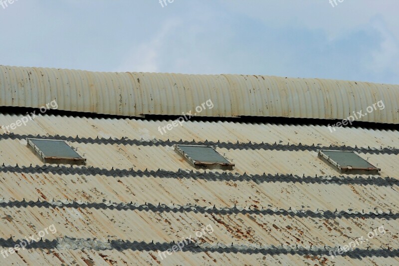 Hanger Roof Corrugated Iron Corrosion Flaking