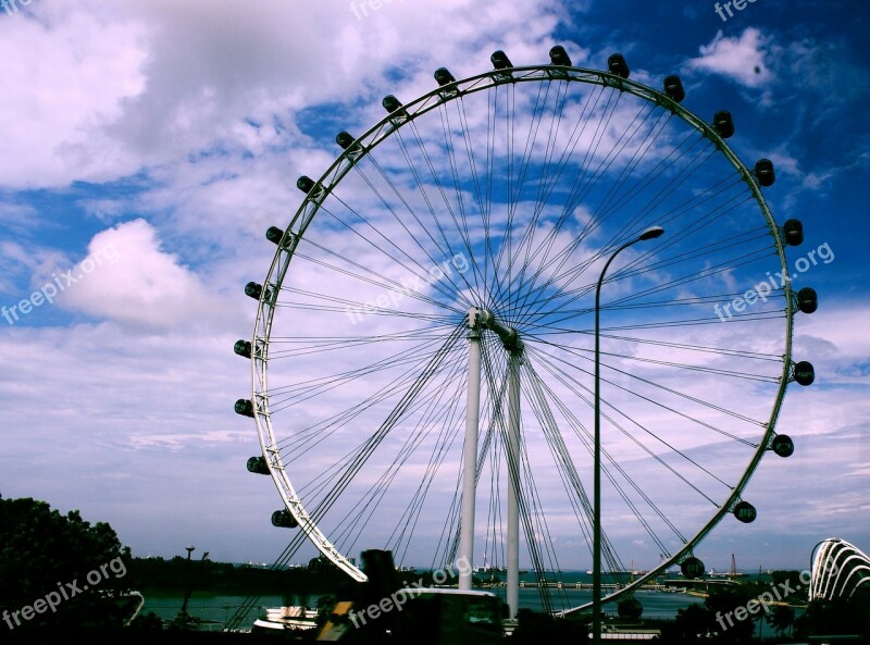 Singapore Flyer Highs Ride Amusement Metals