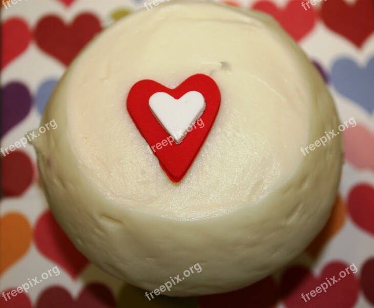 Cupcake Heart Love Valentine Cake