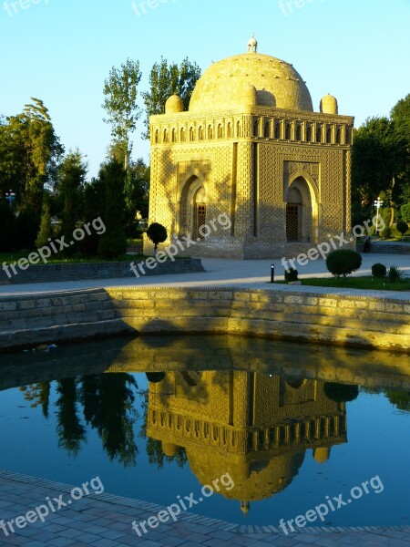 Samanid Mausoleum Tomb Water Mirroring Ismail Samanis