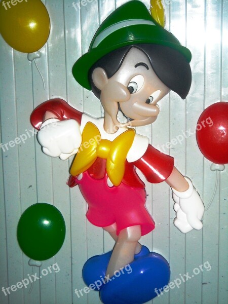 Pinocchio Ornament Closet Plastic Red