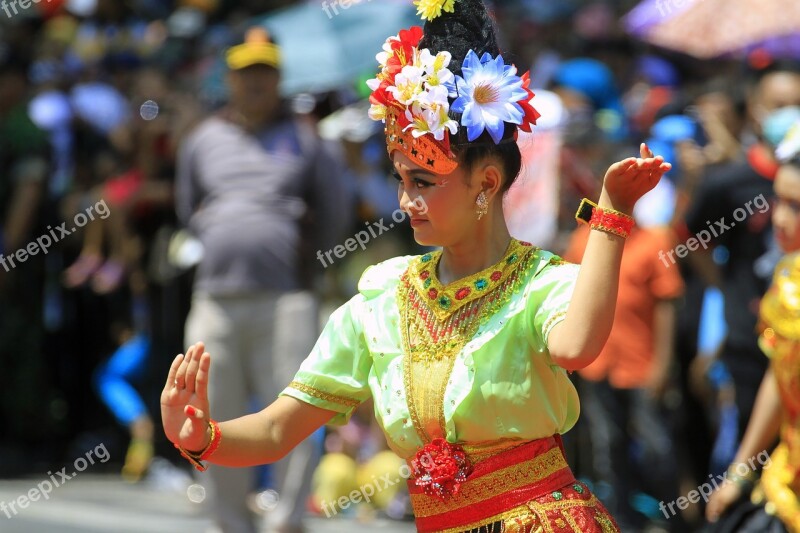 Dance Traditional Indonesian Women Culture