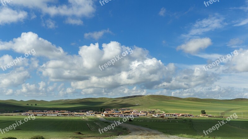 Prairie Blue Sky And White Clouds Weather Color Tourism