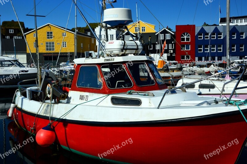 Boat Port Houses Row Of Houses Torshavn