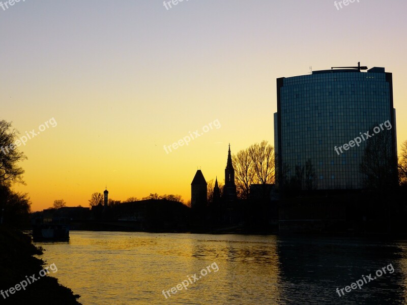 Sun Down Speed Evening Twilight Danube River