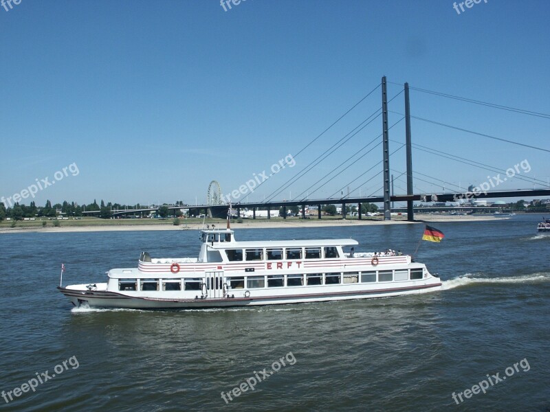 Rhine River Ship Amusement Ship Suspension Bridge