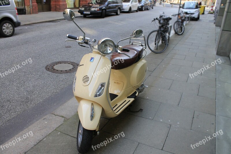 Roller Motor Scooter Moped Retro Free Photos