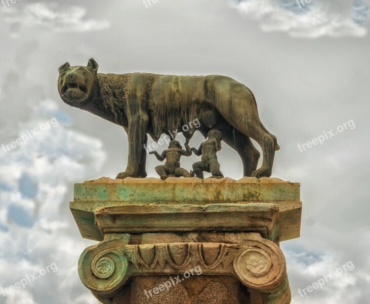 Shewolf Romulus Remus Statue Sky