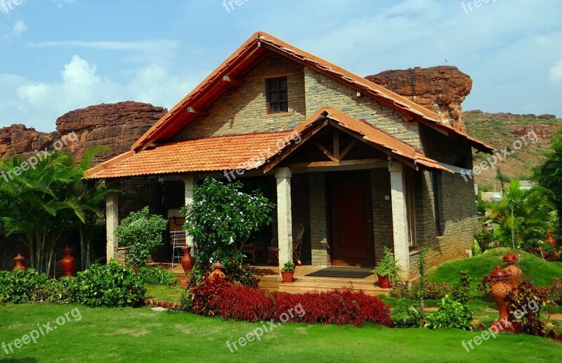 Holiday Home Vacation Home Cottage Badami Rocks