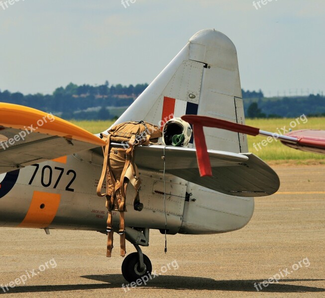 Aircraft Wing North American Harvard At-6 Military Trainer