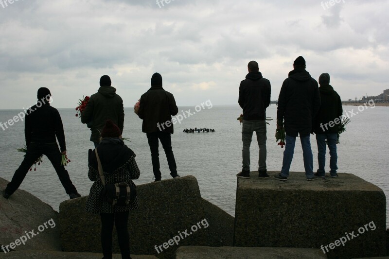 Silhouettes People Scheveningen Flowers Memorial