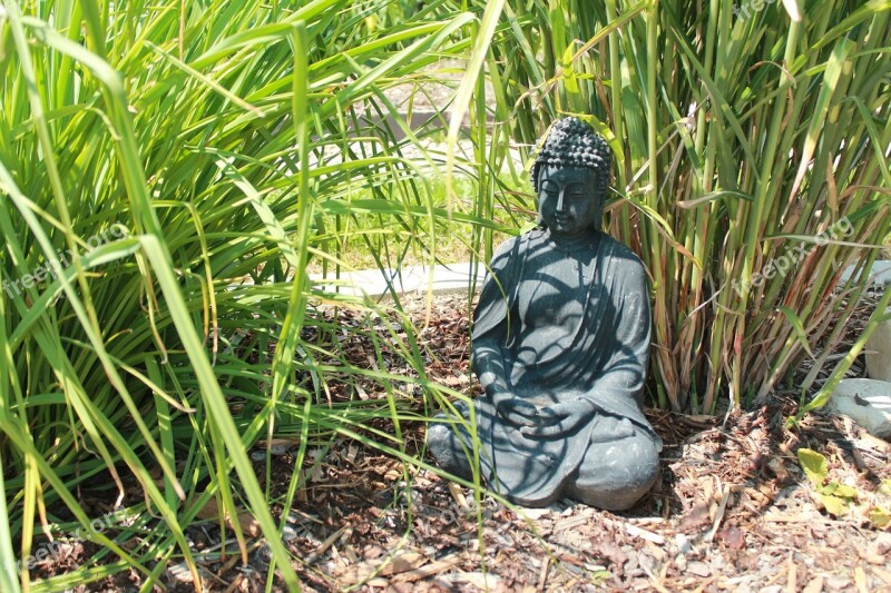 Buddha Grass Sculpture Laugh Statue