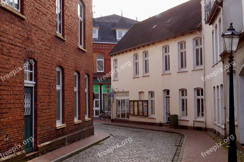 Alley Empty East Frisia Road Downtown