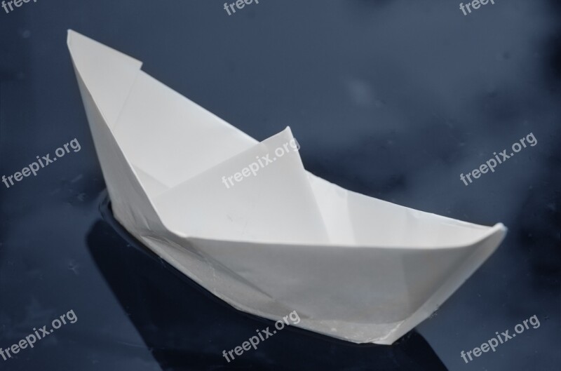 Papierschiff Paper Ship Water Tinker