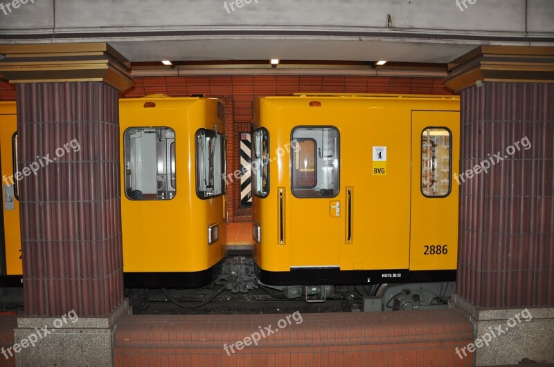 Metro Station The Subway Peron Departure Berlin